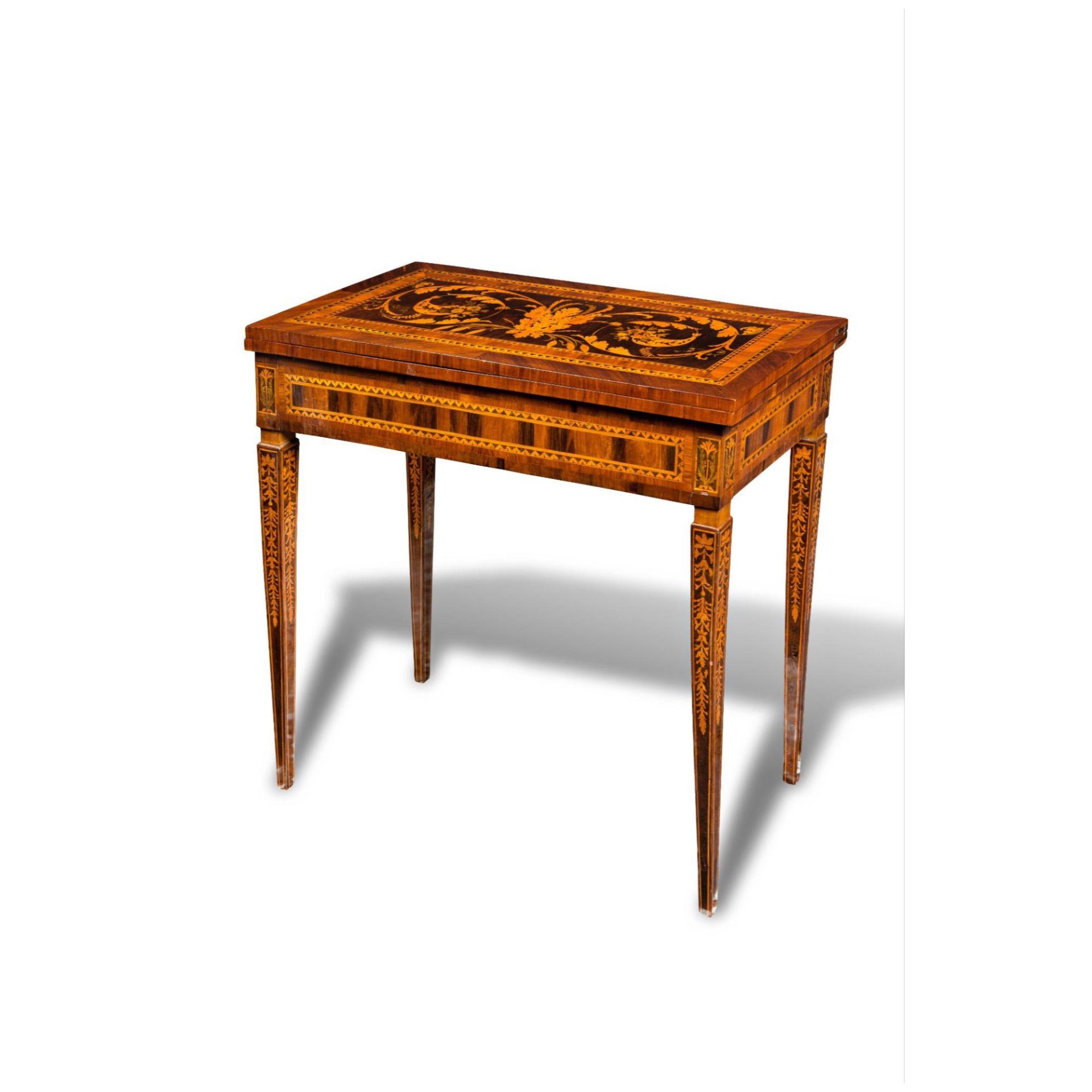 Table lombarde Louis XVI en bois marqueté, 1780.